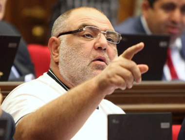 «Չորրորդ իշխանություն». Գեներալ Սեյրանը վարչապետին ասել է այն, ինչի մասին լռում