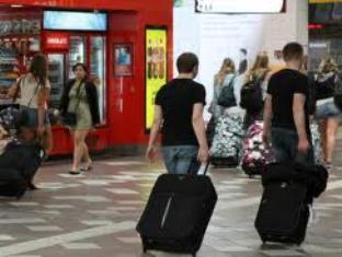 Оппозиционер: За 9 месяцев 2013 года Армению покинуло 160 тысяч человек