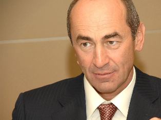 Роберт Кочарян отбыл в Москву