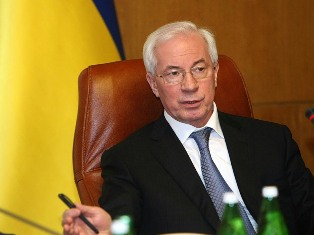 Азаров считает очевидными экономические выгоды ЗСТ с ЕС для Украины