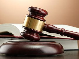 Жительница Манчестера 20 лет отказывается работать из-за аллергии на обувь