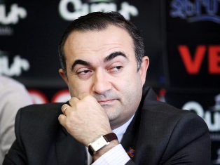 «Իրավունք». Ռուբիկ Հակոբյանը չի՞ անկեղծանում