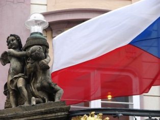 В Чехии начинаются досрочные выборы в парламент
