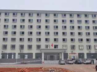 Пять китайских чиновников построили себе огромный семиэтажный офис-«призрак»