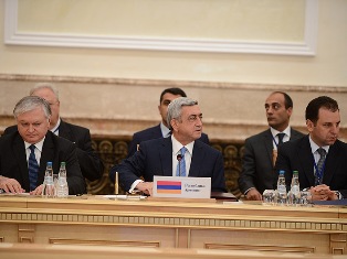 Президент Армении принял участие в заседании Совета глав государств СНГ