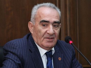 Գալուստ Սահակյան. Ռուսական կողմը կարող է կիրառել Ֆրանկոֆոնիայի փորձը