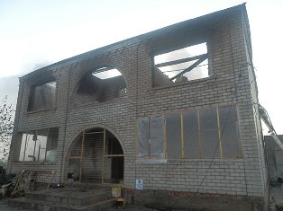 В пожаре в частном доме на Кубани сгорели пять человек