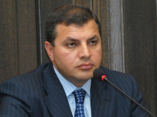 Ցեմենտի գործարանում աշխատանքից ազատել են հանրապետական թեկնածուին պաշտպանողներին.