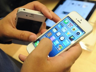 Доля Apple на рынке смартфонов упала