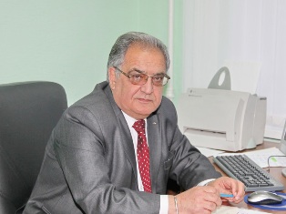 Բելառուս գիտնականը Տաթեւի դպրոցի համար նվերի ու հայկական այբուբենի վերջին երկու