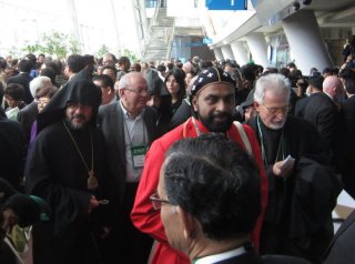 Католикос всех армян призвал Всемирный совет Церквей помочь христианам Ближнего