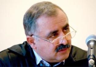 «Հրապարակ». Ո՞վ է Հայաստանից մեկնած եւ գաղտնի տեղեկություններ իմացող դատավորը