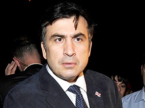 Саакашвили 27 тысяч раз продавал госсобственность за 1 лари