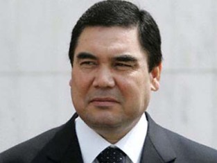 Президент Туркменистана повел министров в фитнес-центр