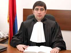 Դատավորին լիազորությունները դադարեցնելու են. Նրան տեղափոխում են դատախազություն