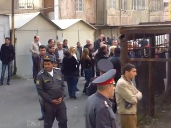 Քաղաքապետը չեկավ. Սայաթ Նովայի բնակիչները նրան սպասեցին մեկ ժամ