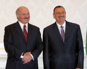 Ադրբեջանում վիրավորական են համարել Իլհամ Ալիեւին Ալեքսանդր Լուկաշենկոյի հետ համե
