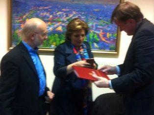 Ալեքսեյ Լյուբիմովը եւ Ստեֆան Վիլլիխը պարգեւատրվել են ՀՀ մշակույթի նախարարության