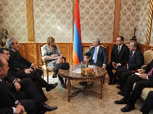 Армения и Уругвай намерены сотрудничать в сфере туризма