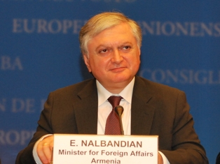 Armenian FM keeps intrigue on Armenia’s participation in Vilnius summit