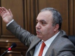Հանգիստ նստի տեղդ, քեզ կարգին պահի. ԱԺ-ում վիճել են երկու նախկին վարչապետերը
