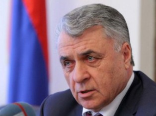 Կոտայքի մարզպետը կքննարկի առեւտրականների պահանջը