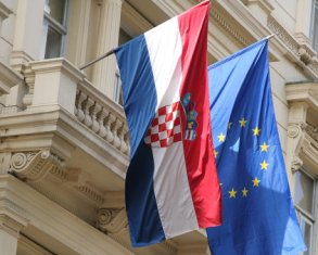 Хорваты на референдуме высказались против однополых браков