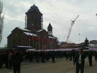 Gyumri churchyard entry with lists only (PHOTOS)