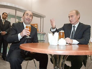 «Հրապարակ». Ռոբերտ Քոչարյանը չի մասնակցել Պուտինի պատվին կազմակերպված ճաշկերույթ