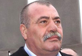 «Իրատես de facto». Գեներալը հեռվից է հսկում