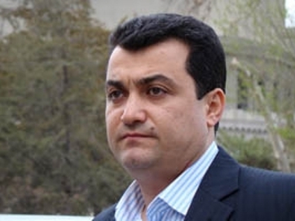 «Կարող է ինձ եսիմ ում հետ է շփոթել». Աշոտ Կարապետյանը հերքում է