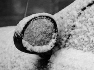 Քուչակ-Ապարան ճանապարհին ավտոմեքենան արգելափակվել է ձյան մեջ