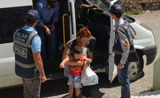 В Турции задержали обвиняющуюся в проституции женщину из Армении