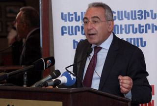 «Չորրորդ իշխանություն».  Թունելի Հակոբը ԱԺ նախագահի հետ Հնդկաստան չի մեկնել «Պար