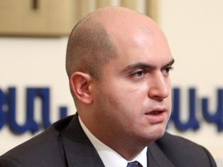 Armenia education minister heading to Slovakia