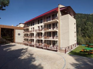 «Best Western Paradise Hotel Dilijan». ԳԹԿ աշխատակիցները սեմինարի ժամանակ դրսեւո