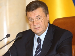 Президент Украины отстранил от должностей высокопоставленных чиновников