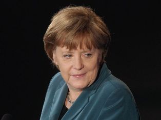 Ангела Меркель попала в аварию