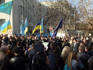 На поддержку Януковича едет крымский «десант»