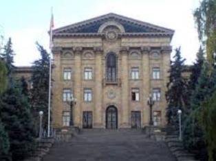 Երիտասարդական խորհրդարանը իր նիստում երկու հարց է քննարկել