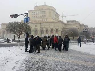 «Տոնուս»-ից տուժած բնակիչները կրկին երթի են ելել