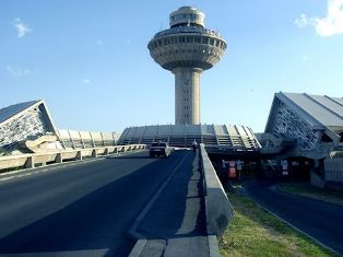 Armenia PM supports old Zvartnots airport building’s preservation