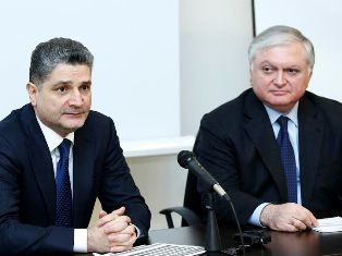 Тигран Саркисян представил будущим дипломатам подробности евразийской интеграции
