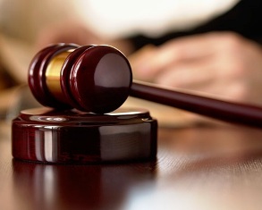 Суд признал отношения 60-летнего мужчины и 11-летней девочки любовью