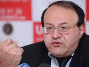 Քաղաքագետների միության շքամուտքն ավերվել է ՄԻՊ խմբի աչքի առաջ