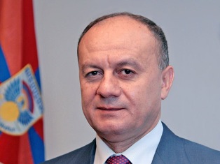 Armenian Minister and China’s Ambassador discuss military ties