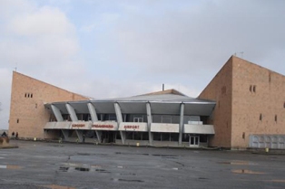 Ծեծկռտուք ու քաոսային իրավիճակ Գյումրիի օդանավակայանում. Aravot.am