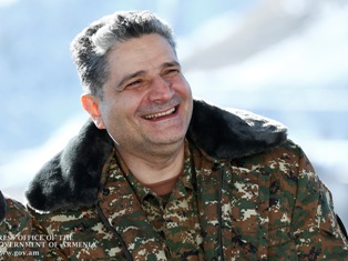 Չկա որեւէ խնդիր, որ մենք չկարողանանք լուծել համատեղ ջանքերով. Վարչապետի ամանորյա