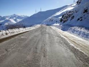 Վարդենյաց լեռնանցքում տեղ-տեղ առկա է մերկասառույց
