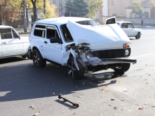 Ավտովթար Գանձակ գյուղում. «Նիվա»-ի ուղեւորուհին հիվանդանոցում է